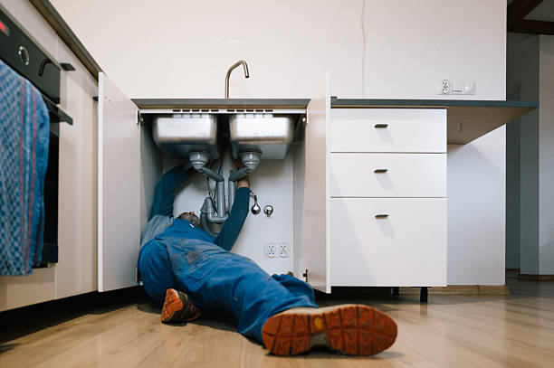 Professional Leak Detection technician working in Geneva, WA